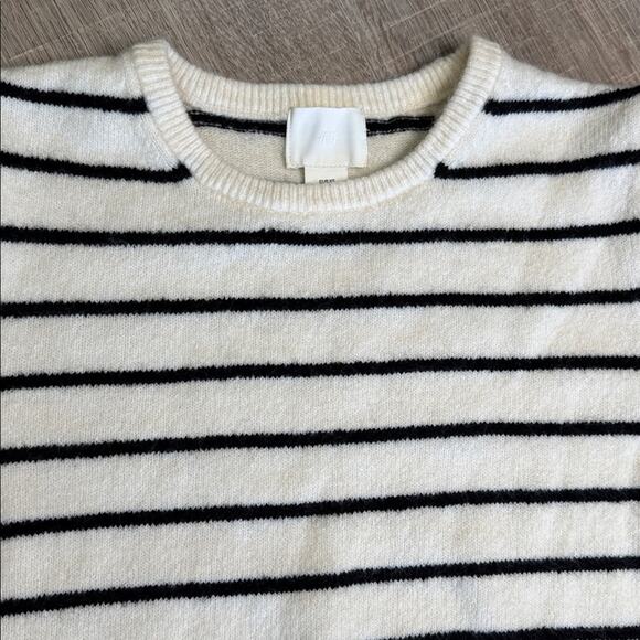 H&M Women’s Cream and Black Striped Knit Top - Picture 4 of 9